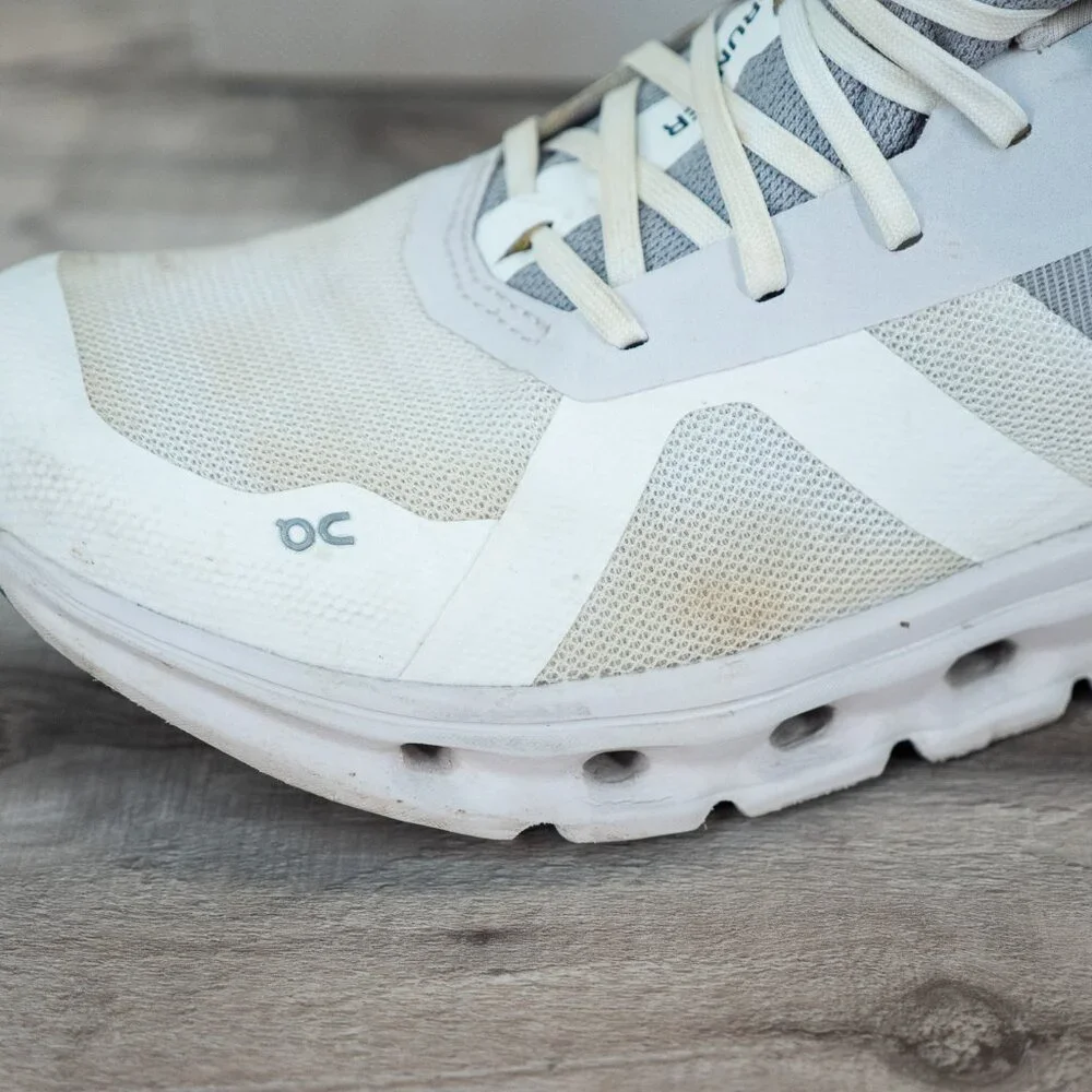 On Cloud Runner Womens running shoe - Picture 9 of 11